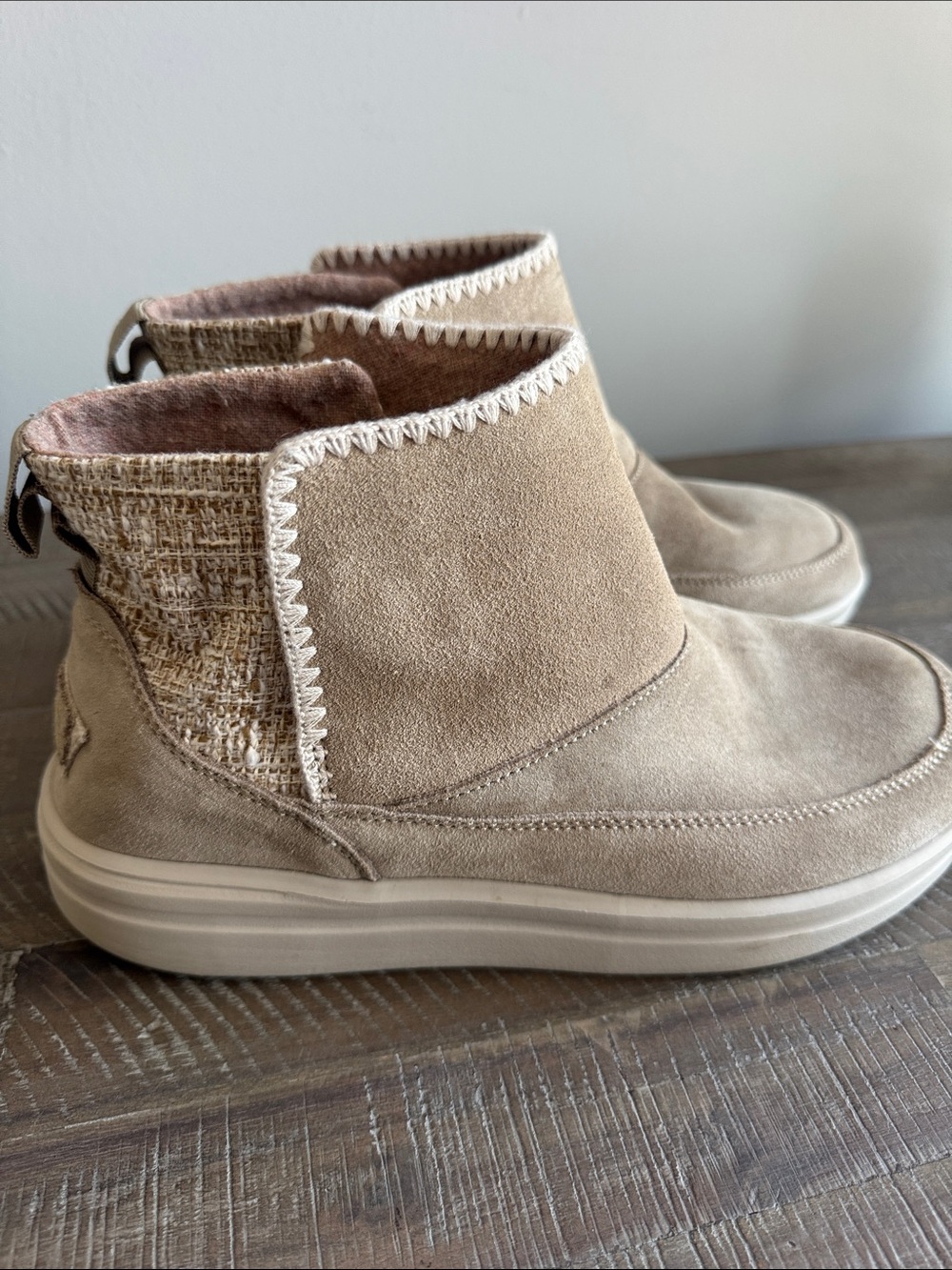 Women’s Neutral Tan Suede Ankle Boots size 10